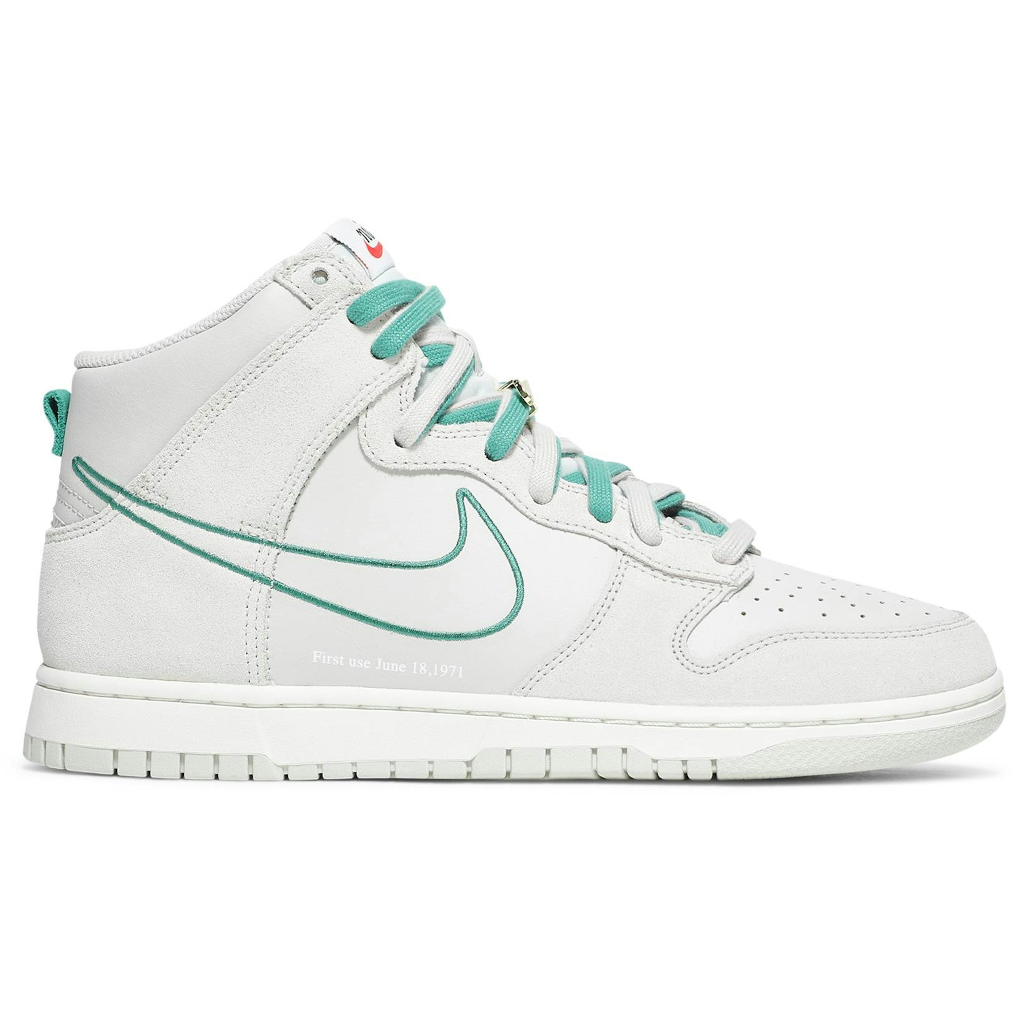 (Grade School) Nike Dunk High SE First Use Pack - Green Noise DD0733-001 Nicesnk